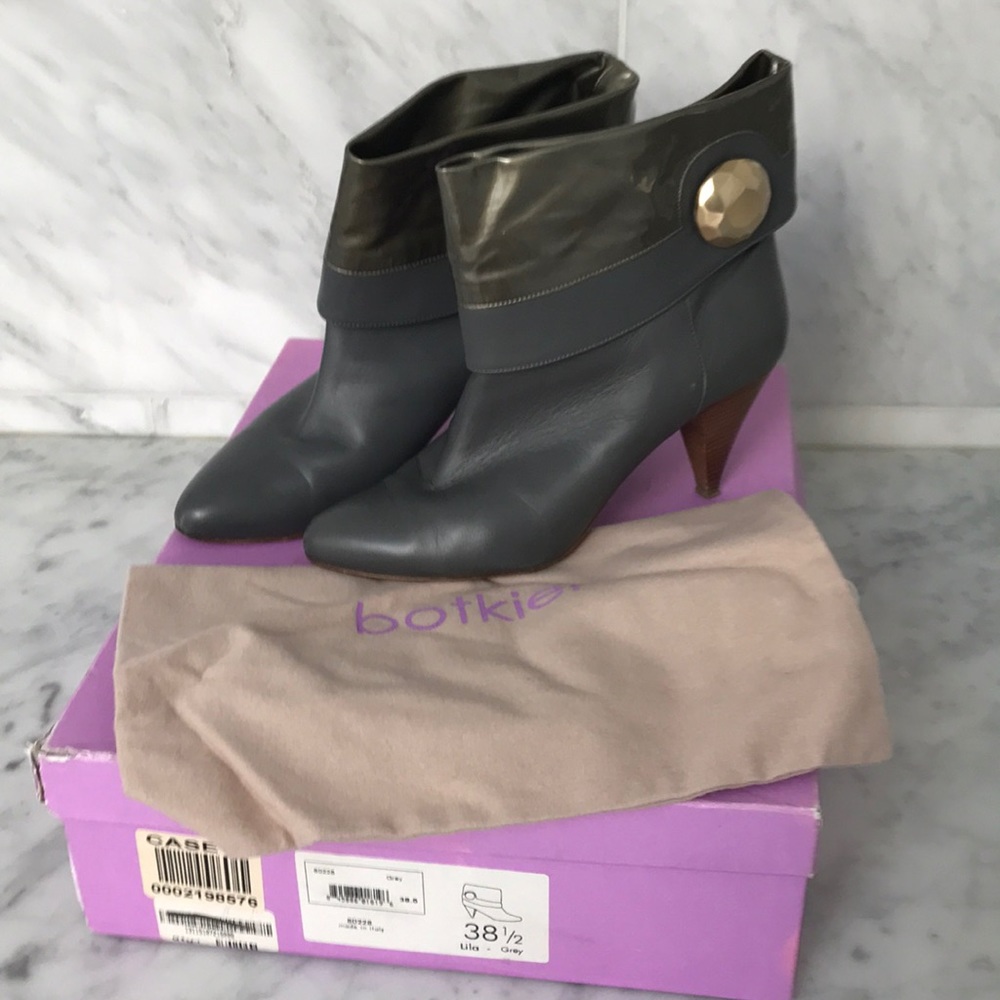 Botkier grey leather bootie